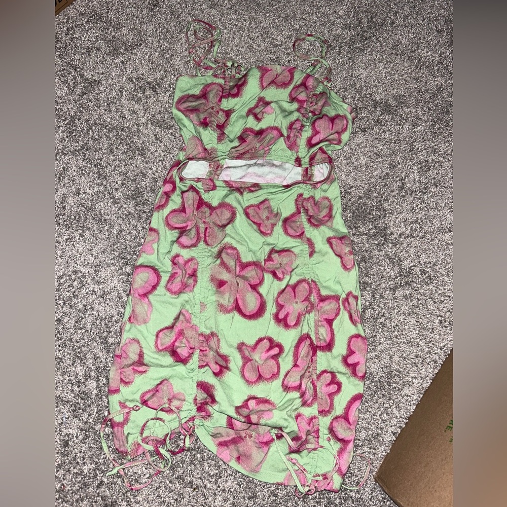 green and pink dress